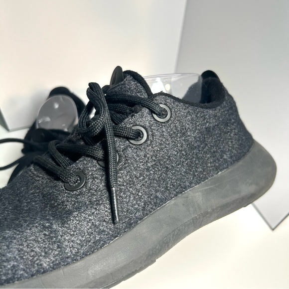 Allbirds Men's Natural Black with Natural Black‎ Sole Mizzles in Size 10 - Picture 8 of 13